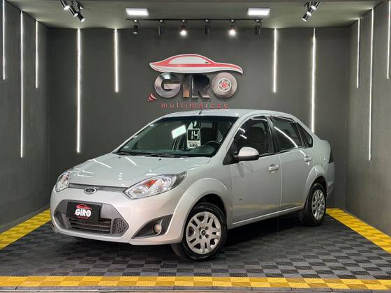 FORD FIESTA 1.6 ROCAM SE 8V FLEX 4P MANUAL